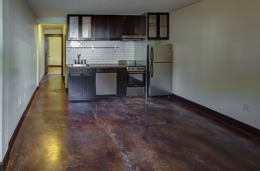 More Photos Of 1634 NW Everett St, Portland Apartments For Sale