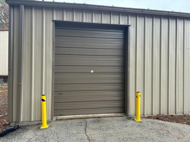 More Photos Of 1484 Lake City Industrial Ct, Morrow Flex For Sale