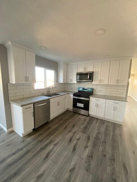 More Photos Of 1679 S O St, Tulare Light Manufacturing For Lease