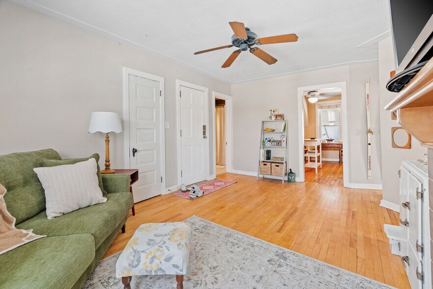 More Photos Of 1704 Jefferson St NE, Minneapolis Apartments For Sale