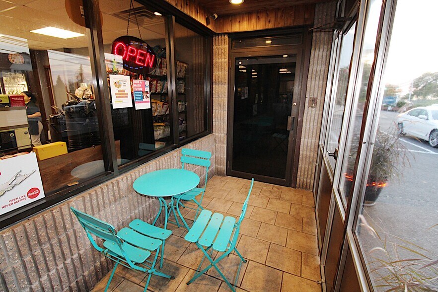 More Photos Of 44 Bayville Ave, Bayville Storefront Retail Residential For Sale