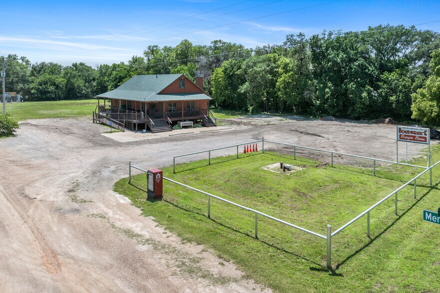 Primary Photo Of 1499 N Meridian Rd, Peck Restaurant For Sale