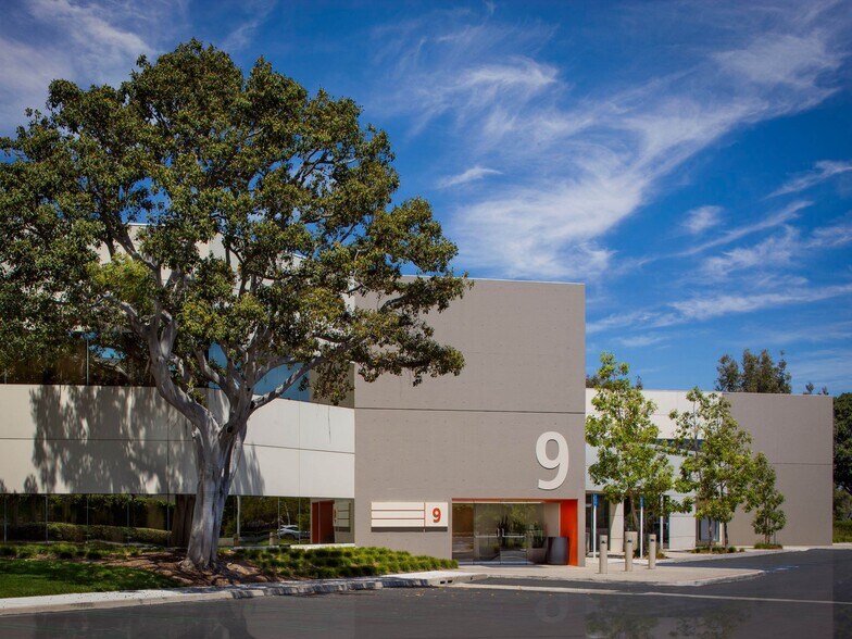 More Photos Of 2 Executive Cir, Irvine Unknown For Lease