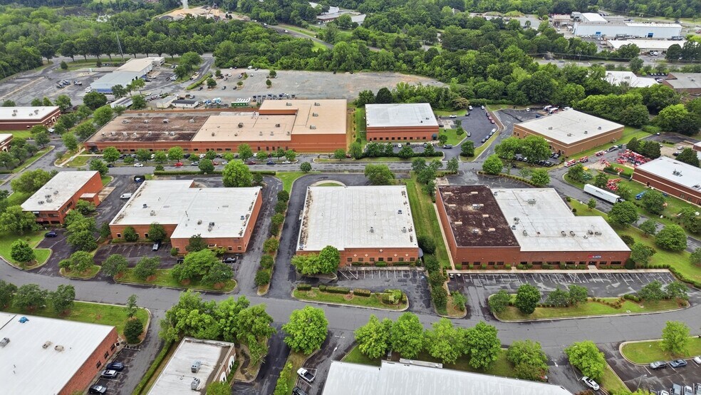 More Photos Of 10605 Southern Loop Blvd, Pineville Warehouse For Lease