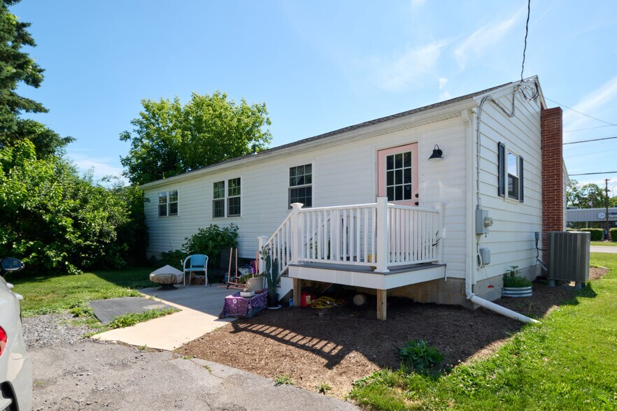 More Photos Of 1301 Benner Pike, State College Apartments For Sale