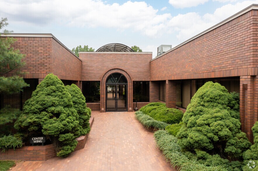 30 Jericho Executive Plz, Jericho, NY 11753 Office For Lease