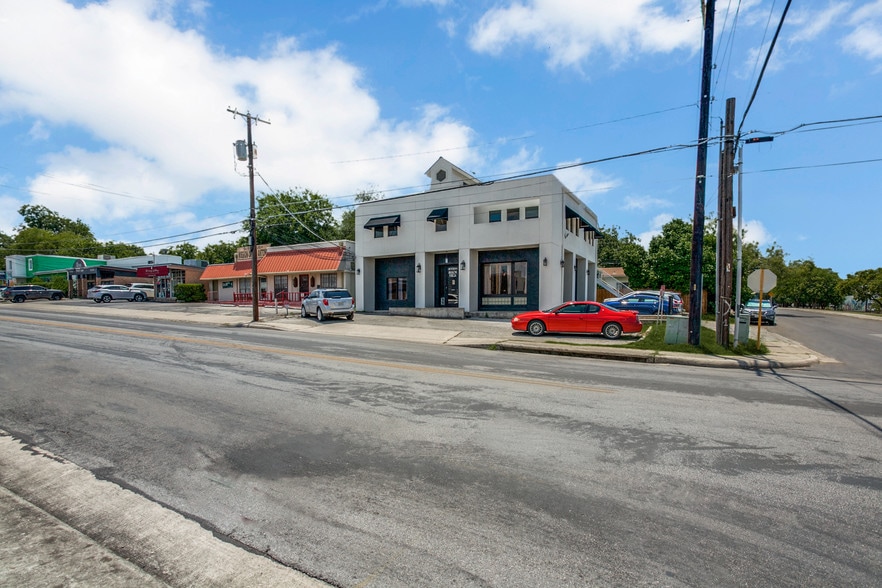 More Photos Of 250 W Olmos Dr, San Antonio Storefront Retail Office For Lease
