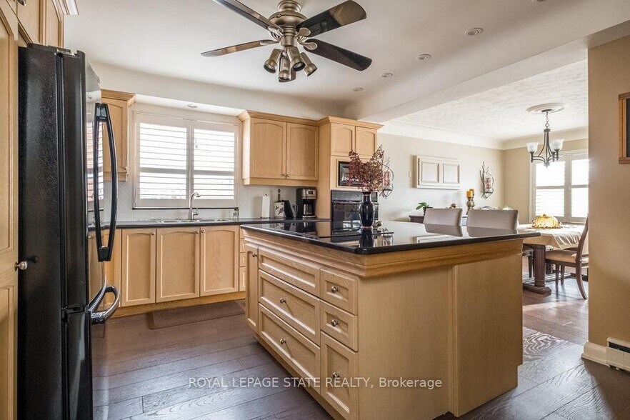 More Photos Of , Hamilton General Retail For Sale