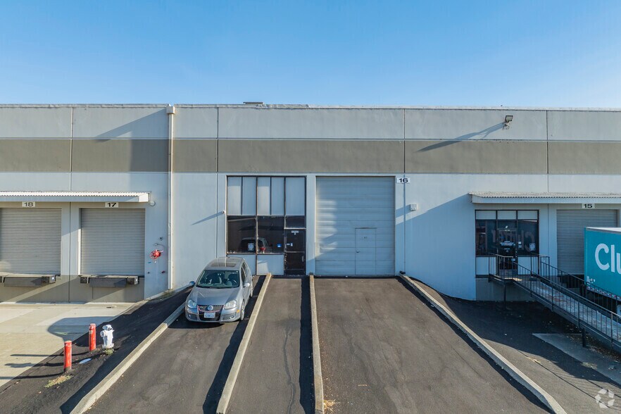 More Photos Of 23663-23669 Eichler St, Hayward Warehouse For Lease