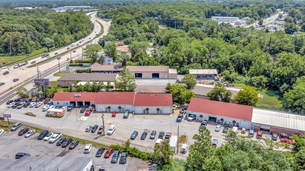 More Photos Of 2213 Ogletown Rd, Newark Warehouse For Lease