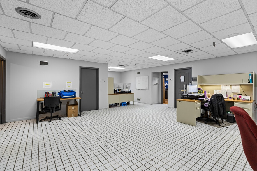 More Photos Of 410 Catherine St, Utica Service For Sale