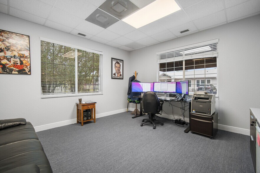 More Photos Of 6812 W Linebaugh Ave, Tampa Medical For Sale