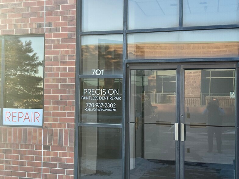 More Photos Of 7388 S Revere Pky, Centennial Showroom For Lease