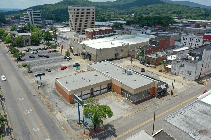 More Photos Of 1022 Wilmer Ave, Anniston Auto Repair For Sale