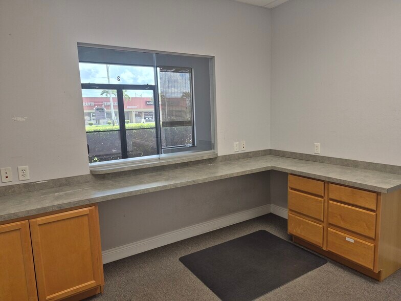 More Photos Of 2104 Del Prado Blvd S, Cape Coral Unknown For Lease