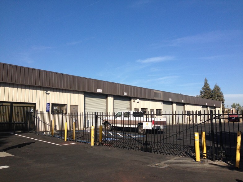 Primary Photo Of 1330 N Hulbert Ave, Fresno Warehouse For Lease