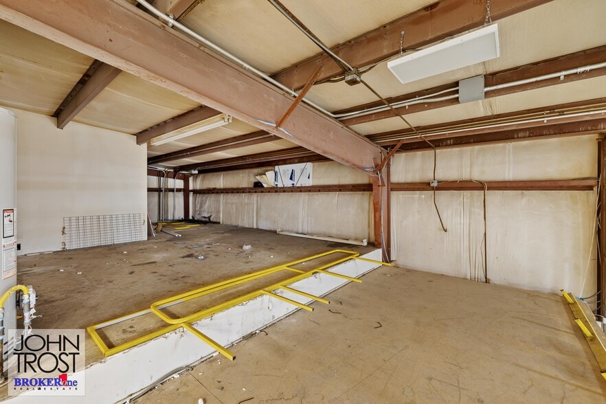 More Photos Of 781 Foster Rd, Casper Industrial For Lease