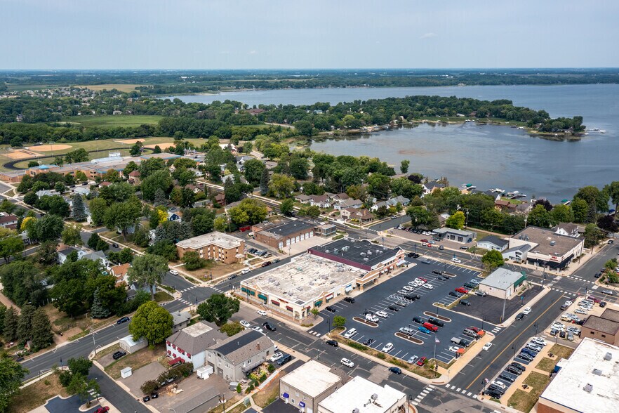 More Photos Of 236 1st St W, Waconia Unknown For Lease