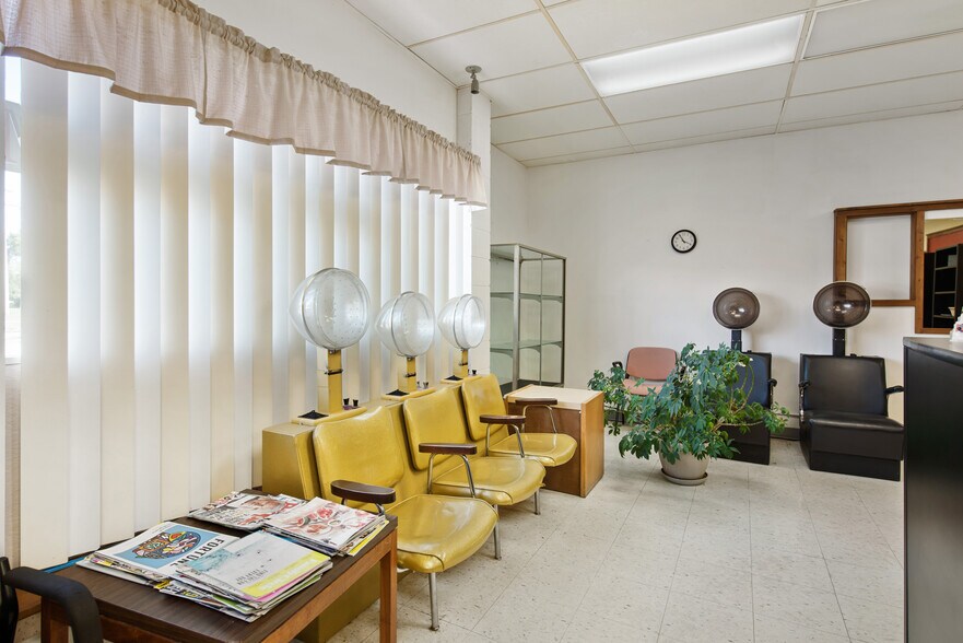 More Photos Of 4801 N Welcome Ave, Minneapolis Freestanding For Sale