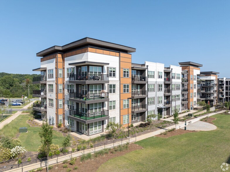 More Photos Of 930 W Mallard Creek Church Rd, Charlotte Apartments For Lease