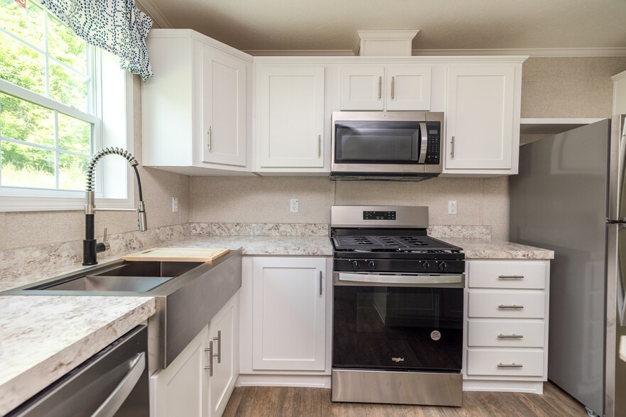 More Photos Of 465 Royal Manor Rd, Easton Manufactured Housing Mobile Home Park For Sale