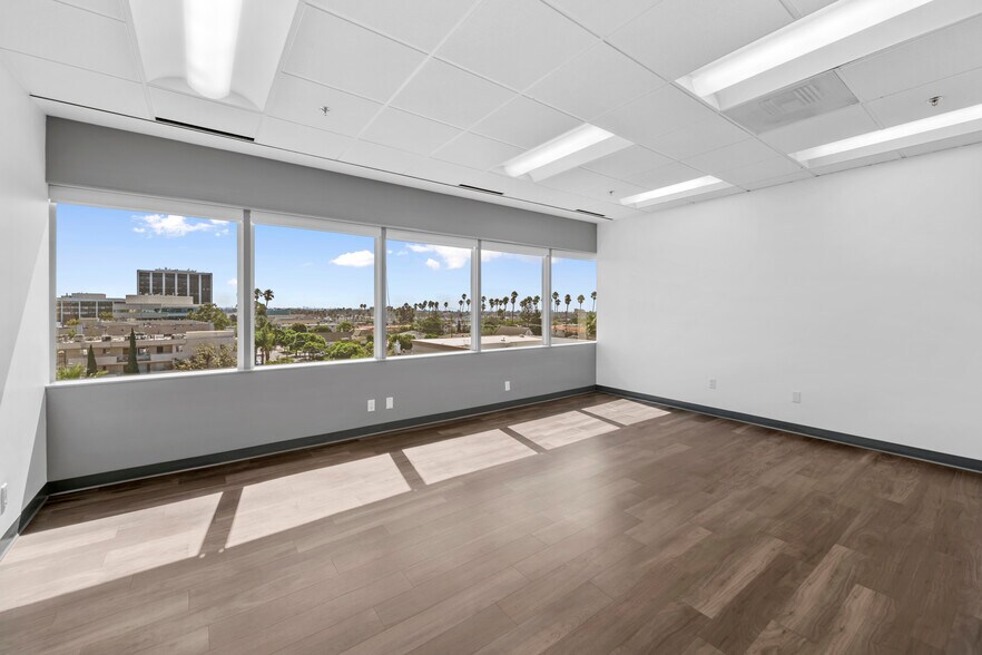 More Photos Of 2001 Wilshire Blvd, Santa Monica Office For Lease