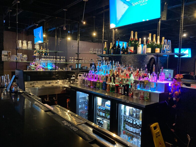 More Photos Of 2851 US Highway 19, Holiday Bar For Sale