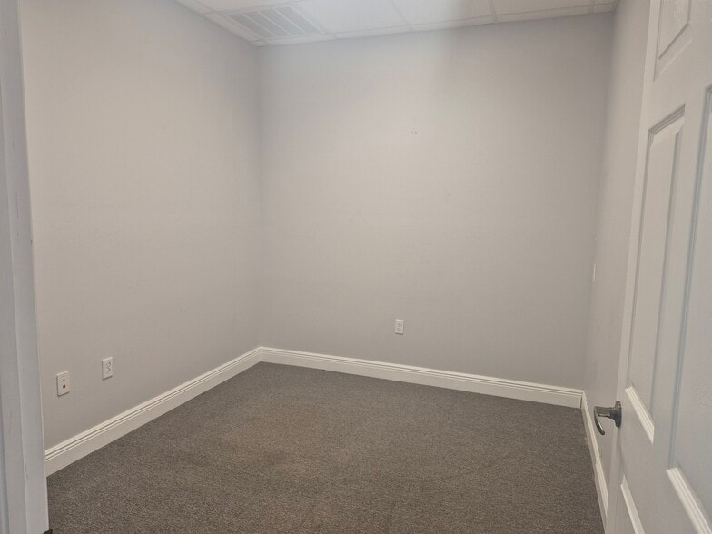 More Photos Of 2104 Del Prado Blvd S, Cape Coral Unknown For Lease