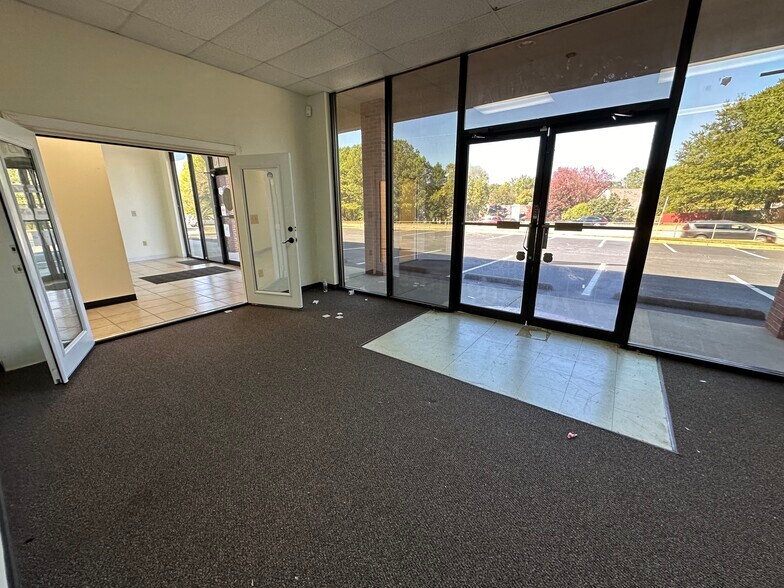 More Photos Of 2070 Sugarloaf Pky, Lawrenceville Unknown For Lease