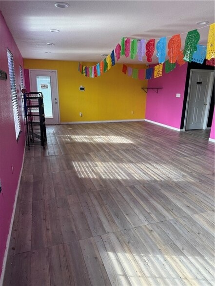 More Photos Of 217 E Main St, Bishop Storefront Retail Office For Sale