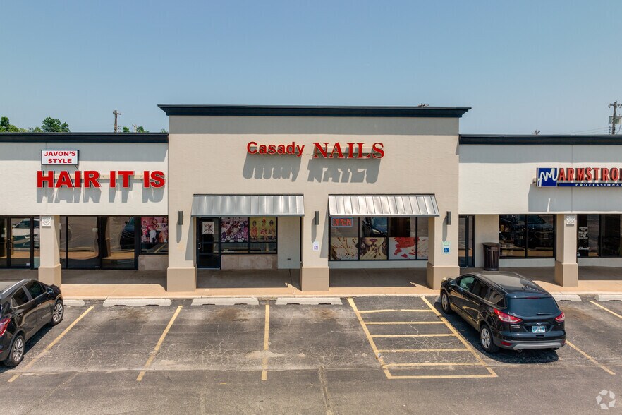 More Photos Of 9412-9494 N May Ave, Oklahoma City Unknown For Lease