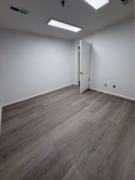 More Photos Of 7283 Spa Rd, North Charleston Warehouse For Sale