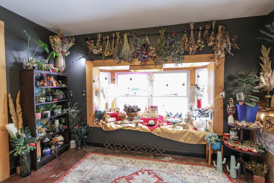 More Photos Of 16454 Appalachian Hwy, Thomas Restaurant For Sale