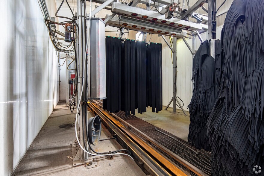 More Photos Of 605 S Wall St, Calhoun Carwash For Sale