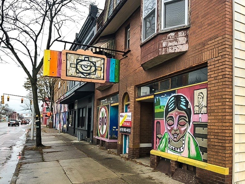 More Photos Of 1217-1219 Broadway St, Toledo Storefront Retail Residential For Sale