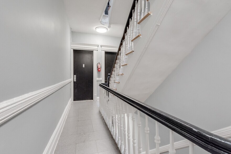 More Photos Of 14 Lincoln Pl, Brooklyn Apartments For Sale