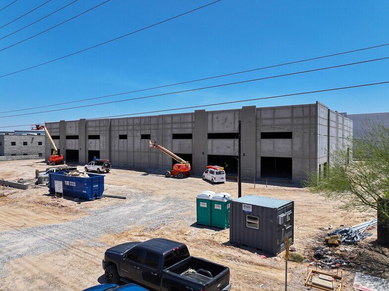 More Photos Of 5765 W Sunset Rd, Las Vegas Distribution For Sale