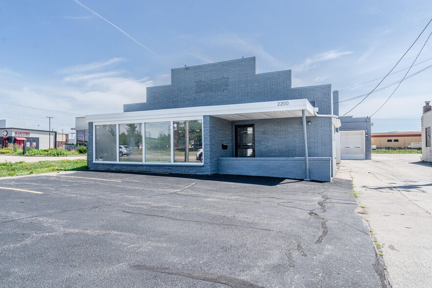 Primary Photo Of 2200 S Miller Pky, Milwaukee Distribution For Sale