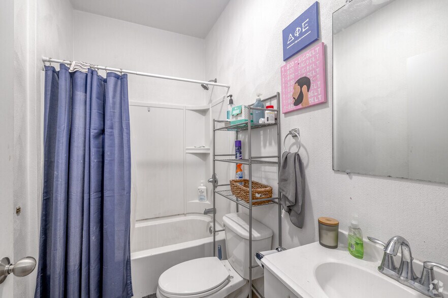 More Photos Of 221 Washington St, Binghamton Unknown For Sale