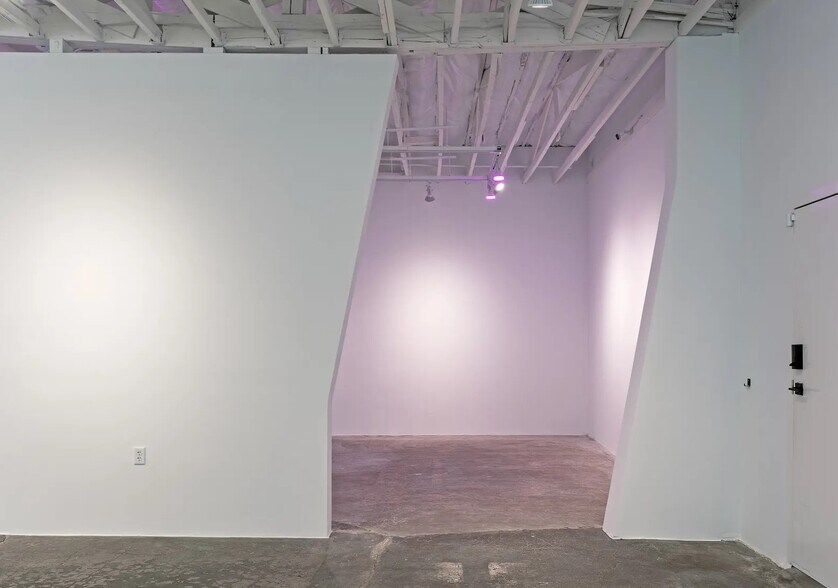 More Photos Of 217 Fairview Ave, Houston Freestanding For Lease