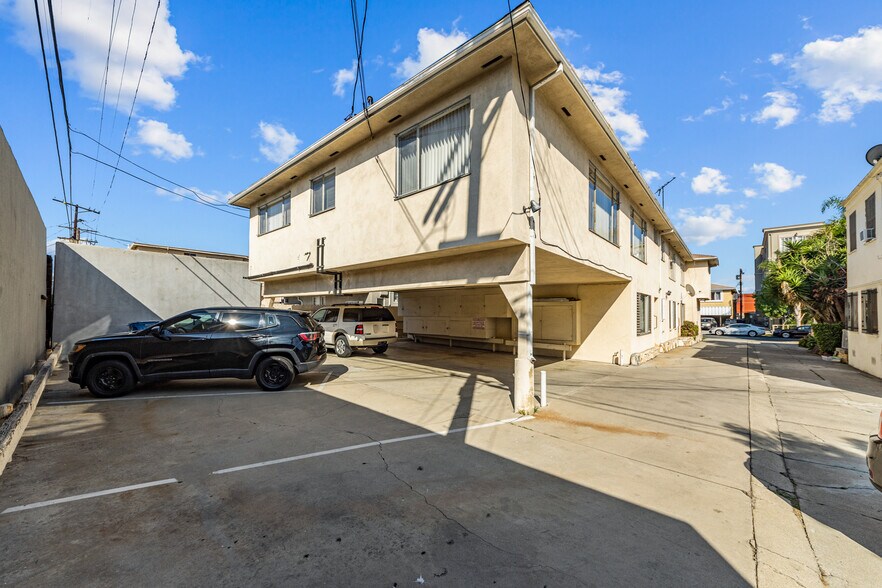 More Photos Of 1043 S Holt Ave, Los Angeles Apartments For Sale