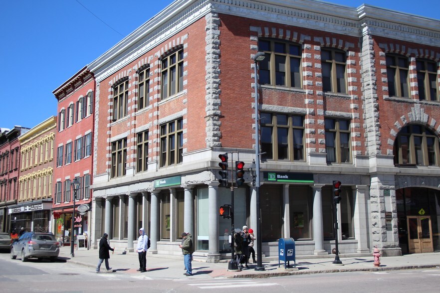More Photos Of 90 Main St, Montpelier Storefront For Lease