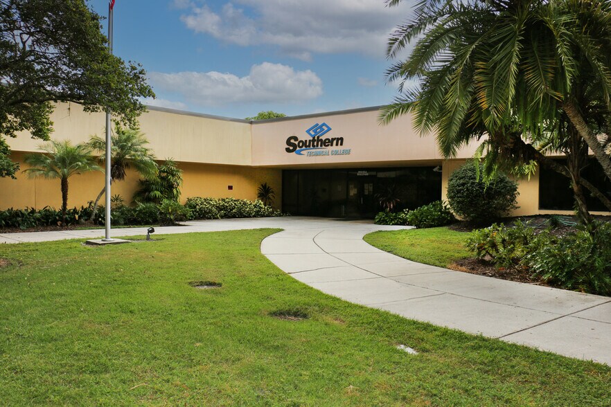 More Photos Of 3910 Riga Blvd, Tampa Office For Sale