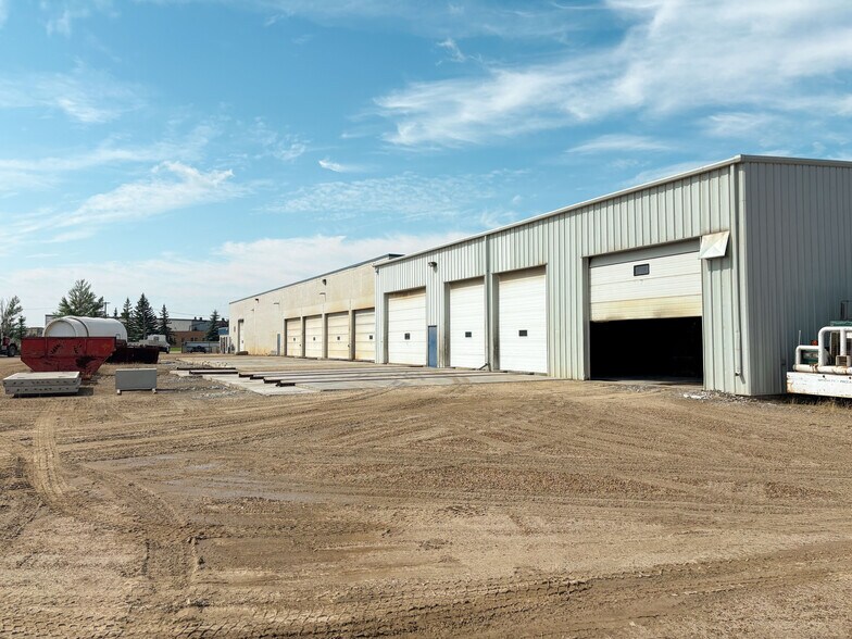 More Photos Of 1205 6th St, Nisku Manufacturing For Sale