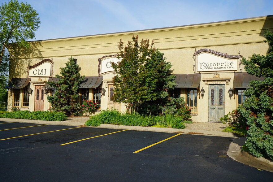 More Photos Of 6001 N 21st St, Ozark Freestanding For Sale