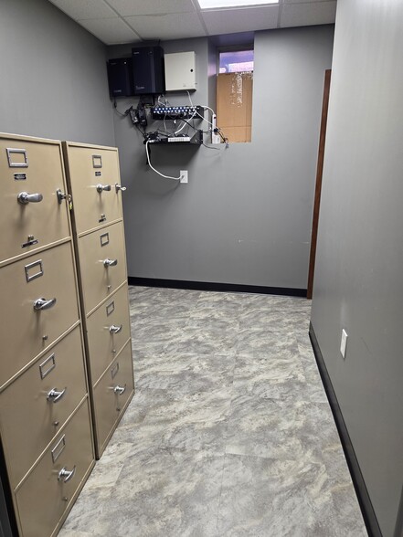 More Photos Of 1-7 S Mount Vernon Ave, Uniontown Storefront Retail Residential For Sale