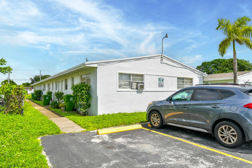 More Photos Of 829-837 NW 10th St, Hallandale Beach Apartments For Sale