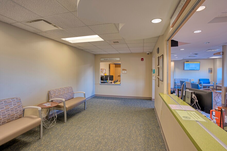 More Photos Of 500 N Keene St, Columbia Medical For Sale
