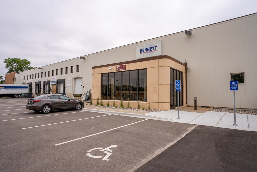 More Photos Of 125-175 Jackson Ave N, Hopkins Light Distribution For Lease