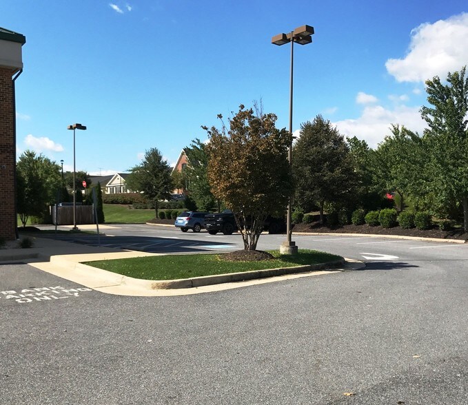 More Photos Of 2051 Northwestern Pike, Winchester Bank For Lease